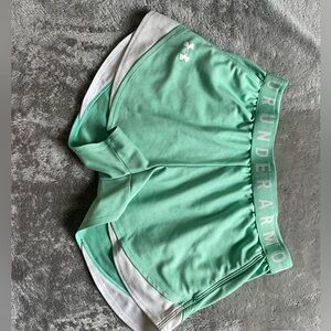 Underarmour teal loose shorts